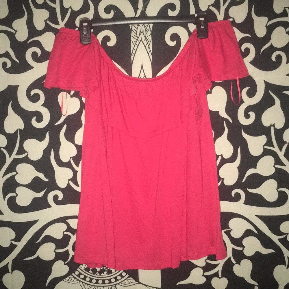 Forever21 off the shoulder shirt